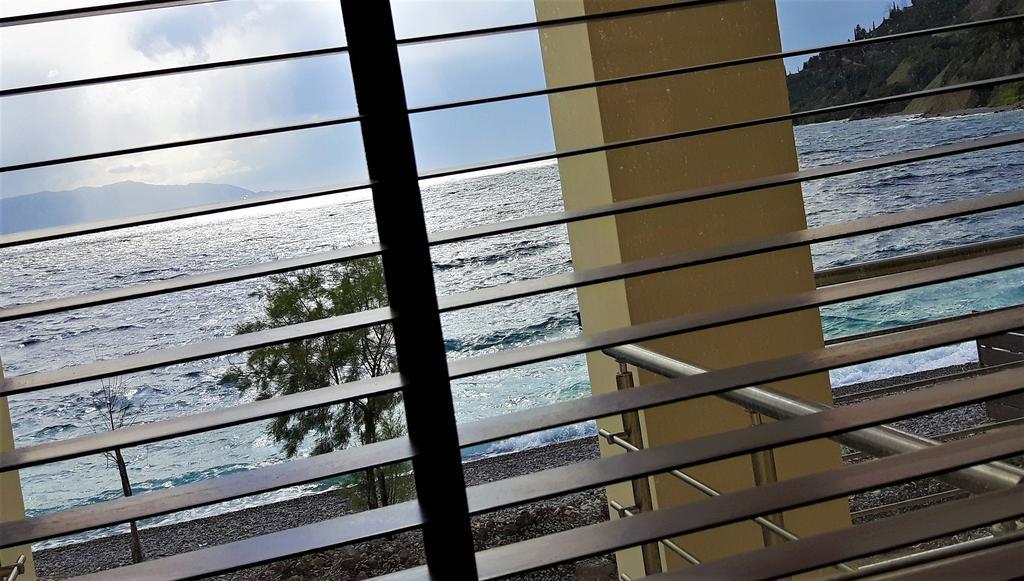 Villa Thalassa Paralia Sergoulas Eksteriør billede